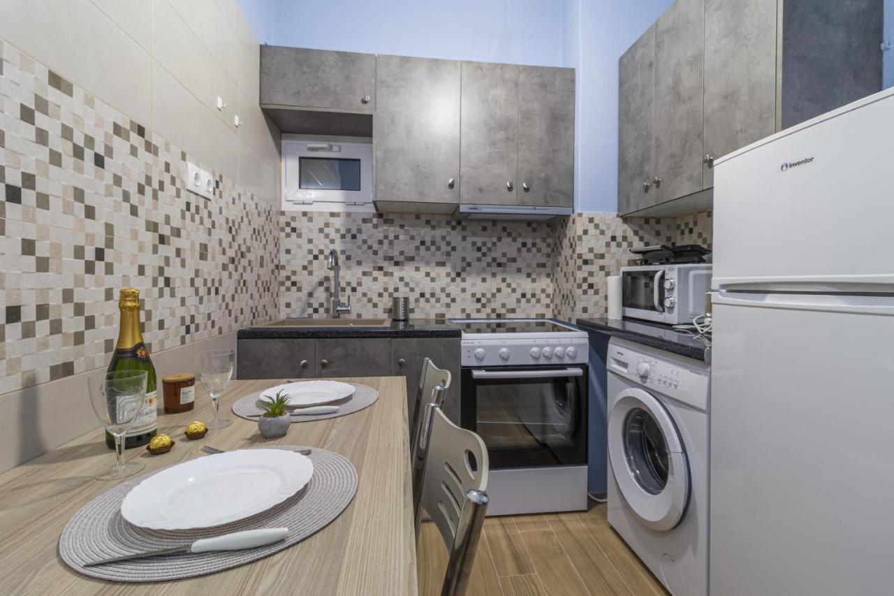 Couples Retreat, Fully Equipped Studio/ Loutraki Beach Apartment Exterior foto